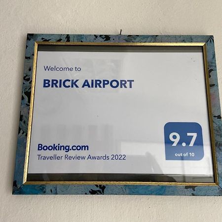 Brick Airport Appartamento Cristian  Esterno foto