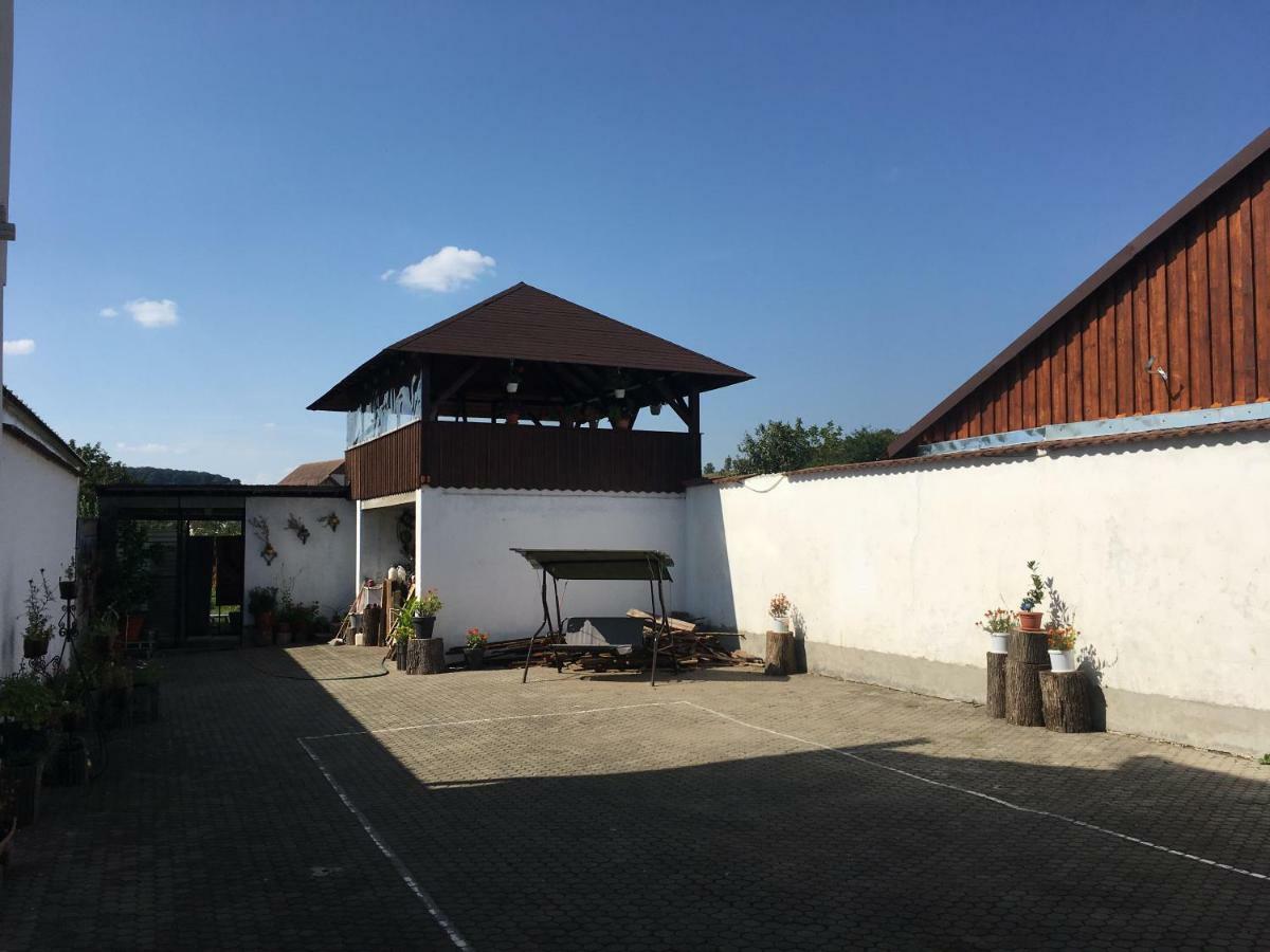 Brick Airport Appartamento Cristian  Esterno foto